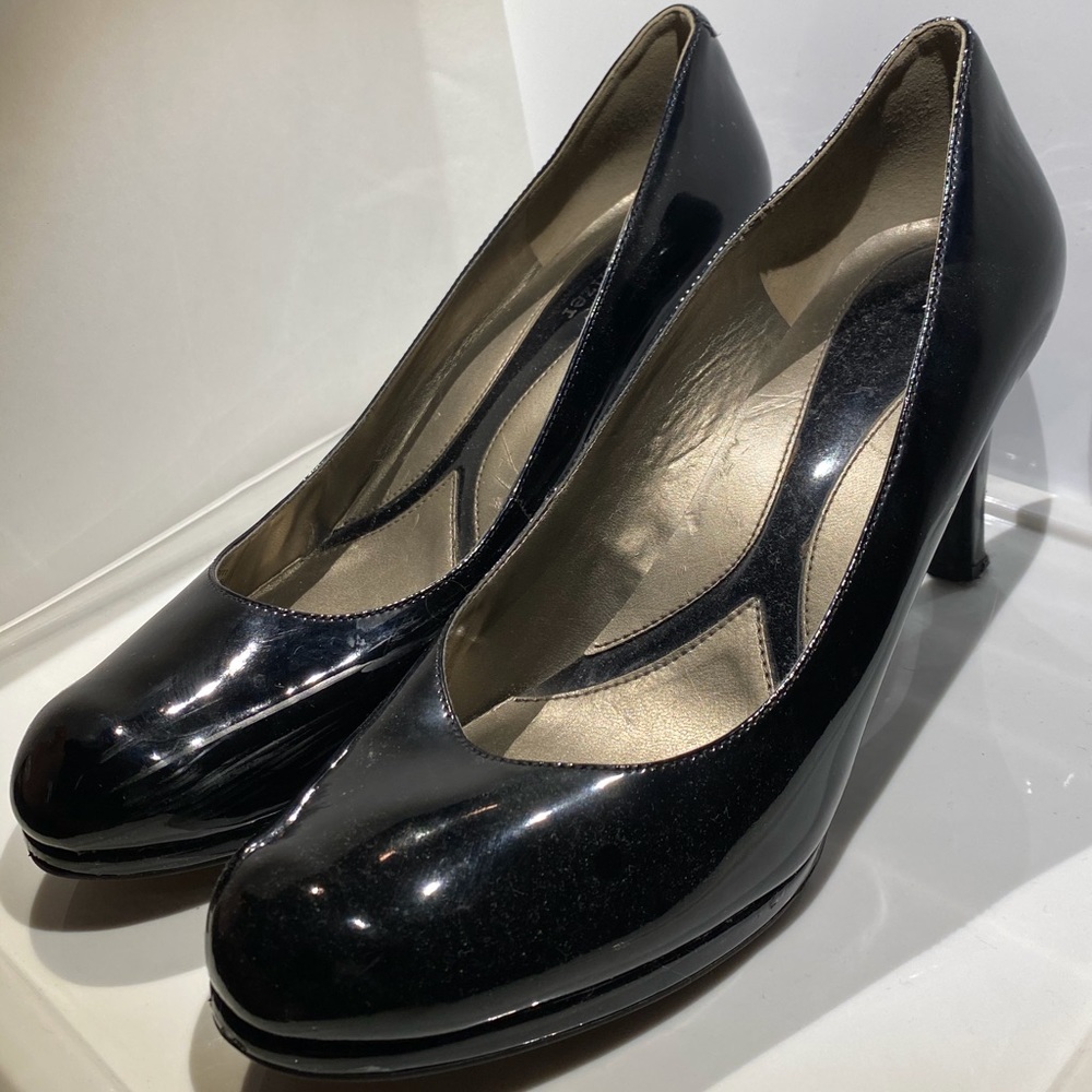 Patent Leather Black Heels 👠